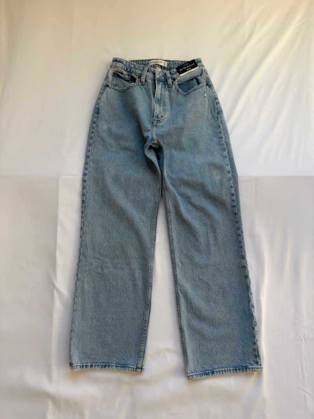 Abercrombie 90s Relaxed High Rise Curve Love Jeans 26 NWT Distressed Flaw Stain